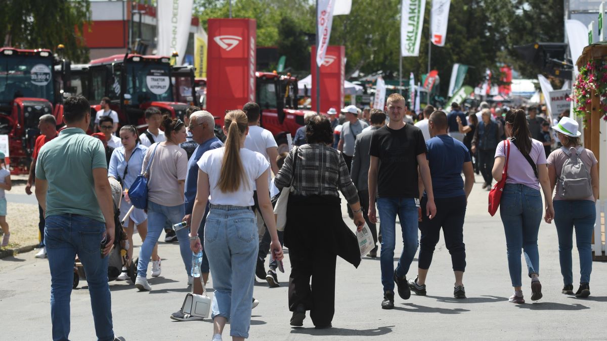 Crnogorski Proizvođači Na Sajmu Poljoprivrede U Novom Sadu Ostvarili ...