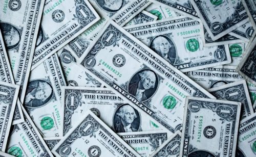 JPMorgan Chase očekuje neto prihod od kamata veći od 10 milijardi dolara u 2027.