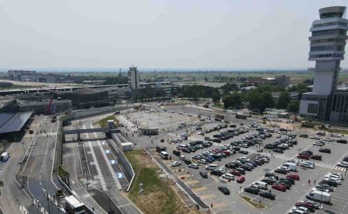 Evropska komisija traži da Srbija obustavi primenu sporne mere koja se odnosi na strane avio-kompanije