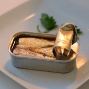 Obrok sa mesom ili ribom ne može da priušti skoro devet odsto građana EU