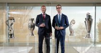 Carlsberg i UEFA potpisali novi višegodišnji ugovor o sponzorstvu velikih takmičenja Foto_Jacob Aarup-Andersen, izvršni direktor Carlsberg Grupacije i Aleksander Čeferin, predsednik UEFA