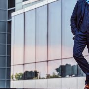 Prada želi da preuzme Versace za 1,5 milijardi evra