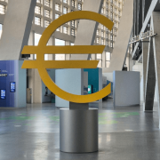 ECB dostigla inflatorni cilj, trenutno „na dobroj poziciji“