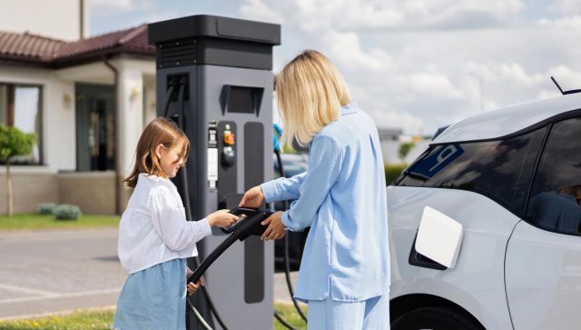 Domaća aplikacija za e-mobilnost i širenje mreže punjača podstiču usvajanje električnih vozila