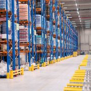 Na koji način se kažnjava neprijavljivanje prestanka korišćenja skladišta?