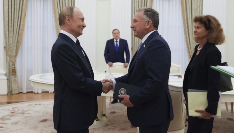 Vitkof sa Putinom u Moskvi, poslednji pokušaj da se izbegnu sankcije