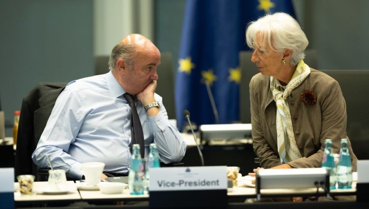 ECB ne menja kamatne stope, projekcija privrednog rasta revidirana sa 0,9 na 1,2 odsto