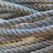 Prepolovljena dobit proizvođača užadi, kanapa, pletenica i mreža u 2024. godini