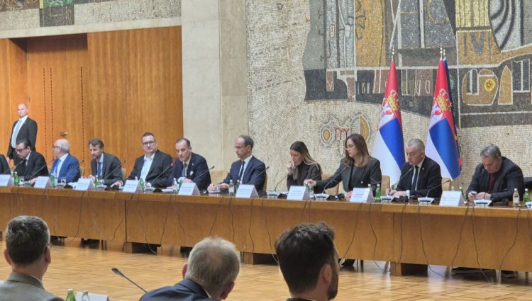 Tri ključna prioriteta za dalji rast Srbije – Smart industrijske politike, nova infrastruktura i ubrzana primena AI