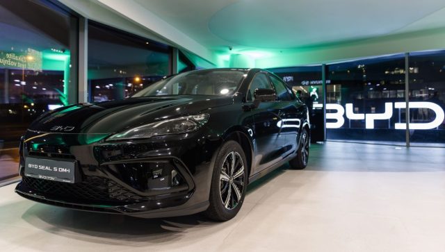 BYD predstavio novi model hibrida na srpskom tržištu
