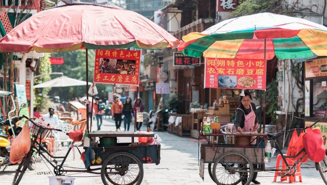 Kina ostaje pri planu rasta BDP-a od pet odsto