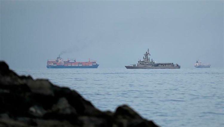 Iran nekim brodovima naplaćuje taksu za bezbedan prolaz preko Ormuskog moreuza
