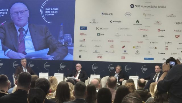 Manjak ulaganja u zdravstvo, prosvetu i komunalnu infrastrukturu – posebna kritika za agrarnu politiku