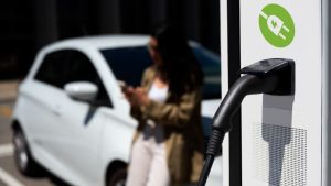 Trgovina električnim i hibridnim automobilima u EU u porastu 2025. godine