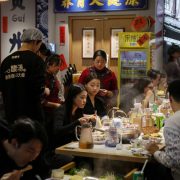 Kina cilja sektor usluga od 100 biliona juana do 2030. godine