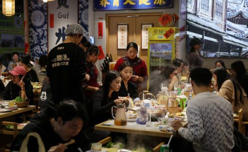 Kina cilja sektor usluga od 100 biliona juana do 2030. godine