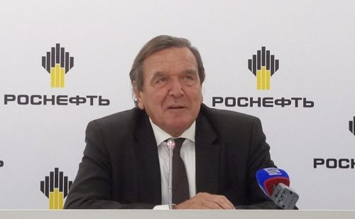 Nemačka oprezno reagovala na mogućnost Šrederovog posredovanja u pregovorima o Ukrajini