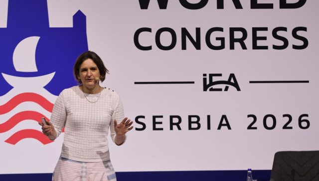 Ester Diflo u Beogradu: Ekonomski uspeh ne može se meriti samo rastom BDP-a