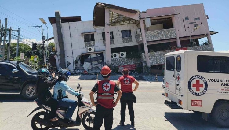 Snažan zemljotres na Filipinima, najmanje 15 žrtava