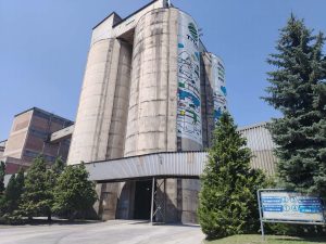 Cementara Kosjerić duže od decenije bez dozvole koju konkurencija sve vreme koristi Cementara Kosjerić duže od decenije bez dozvole koju konkurencija sve vreme koristi