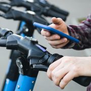 Beograd traži operatora za iznajmljivanje električnih trotineta i bicikala – planirano 2.600 vozila na 238 lokacija