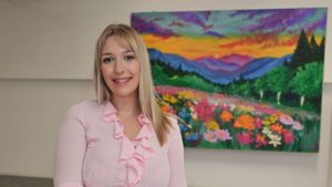 Profesionalno bavljenje umetnošću danas zahteva mnogo više od rada u ateljeu
