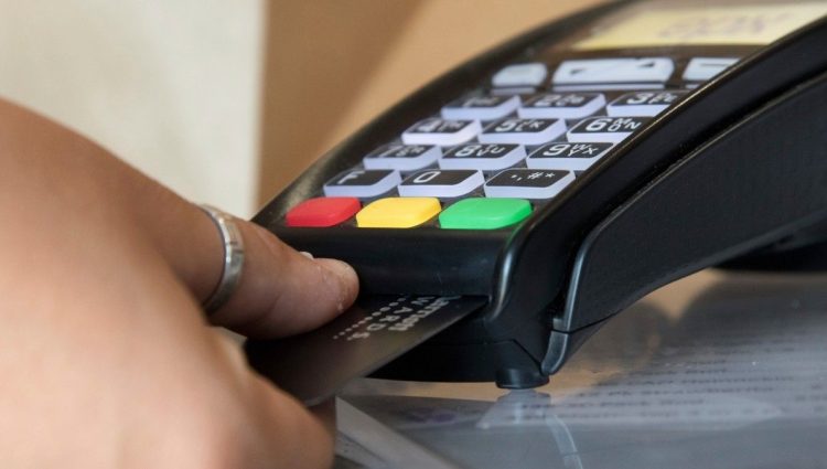 Još 11.000 malih biznisa u Srbiji može da se prijavi za subvenciju za POS terminale