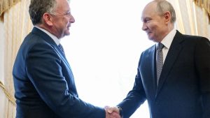 EU traži pregovarača za direktne razgovore sa Putinom o Ukrajini EU traži pregovarača za direktne razgovore sa Putinom o Ukrajini