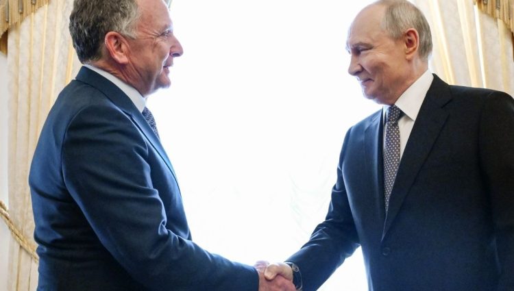 EU traži pregovarača za direktne razgovore sa Putinom o Ukrajini